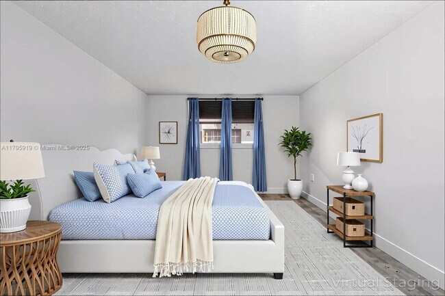 Foto del edificio - 2860 Somerset Dr