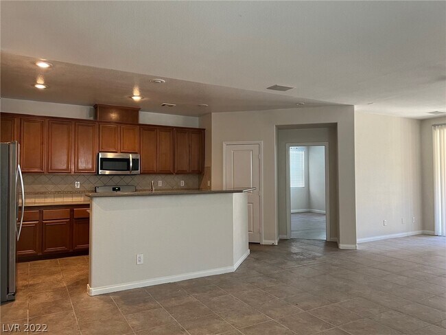 Building Photo - 10014 S Dancing Lasso Ct