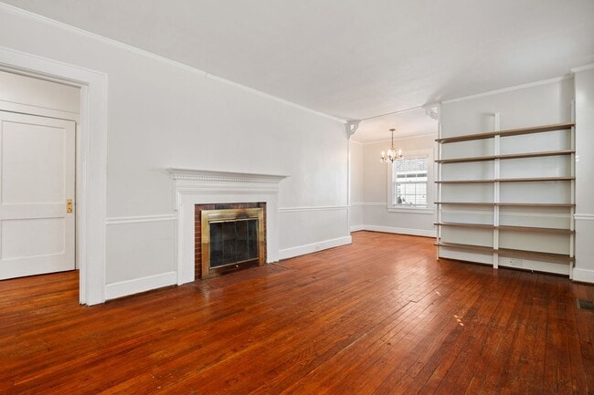 Building Photo - Charming Cape Cod Cottage near Duke Park!