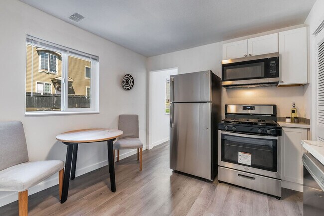 Foto del edificio - 1801 S Yakima Ave