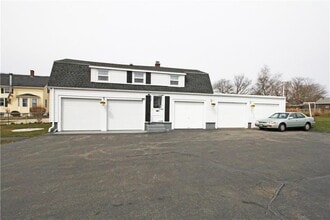 Building Photo - 563 Aquidneck Ave