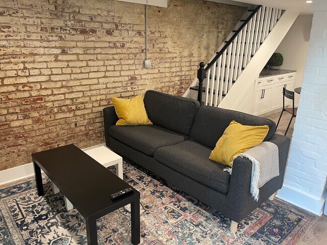 Foto del edificio - 1017 Webster St NW