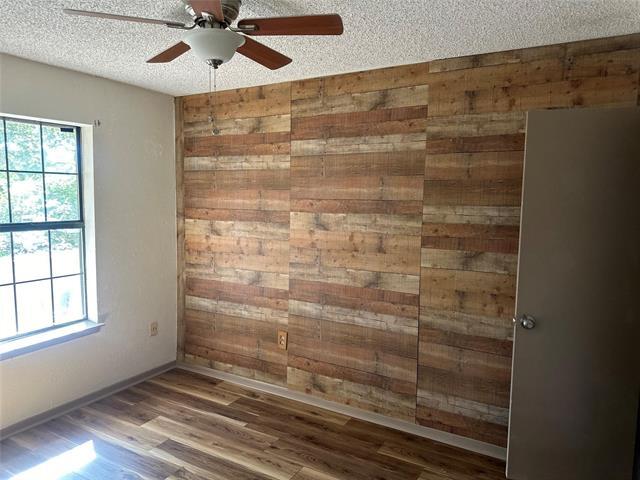 Foto del edificio - 3525 Sunnyview Ln