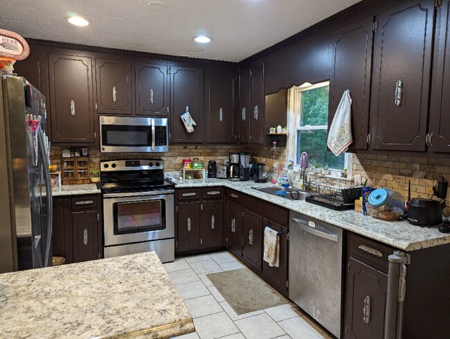 Foto del edificio - 2368 Culleoka Hwy