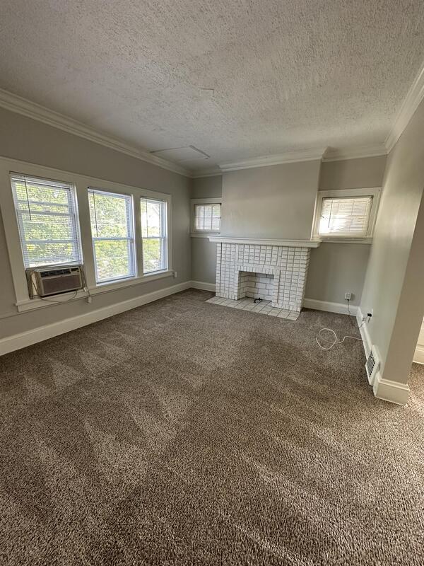 1326 Phelps Ave Unit 4, Lakewood, OH 44107 Condo for Rent in Lakewood