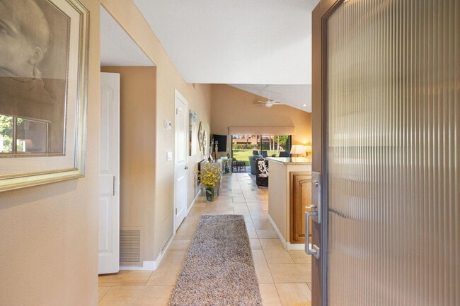 Foto del edificio - 73416 Poinciana Pl