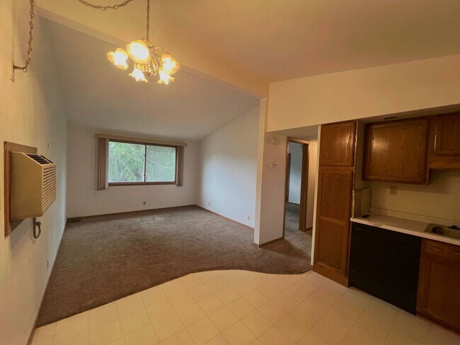 Foto del edificio - 2306 Radtke Ave