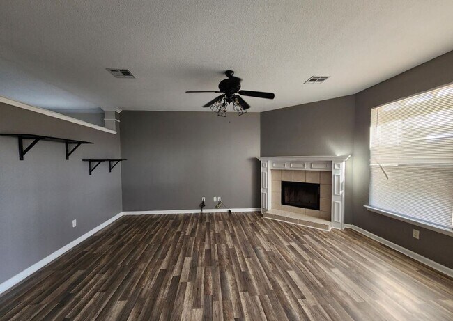 Foto del edificio - 3042 Rain Dance Loop
