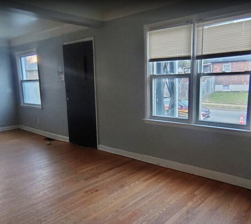 Foto del edificio - 6404 Myron Ave