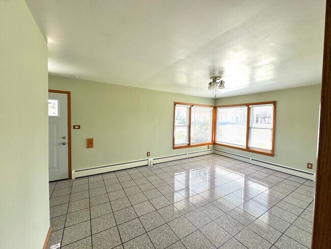 Foto del edificio - 2115 Sunnyside Ave