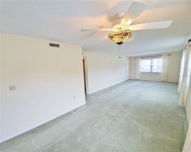 Foto del edificio - 1000 49th Street N