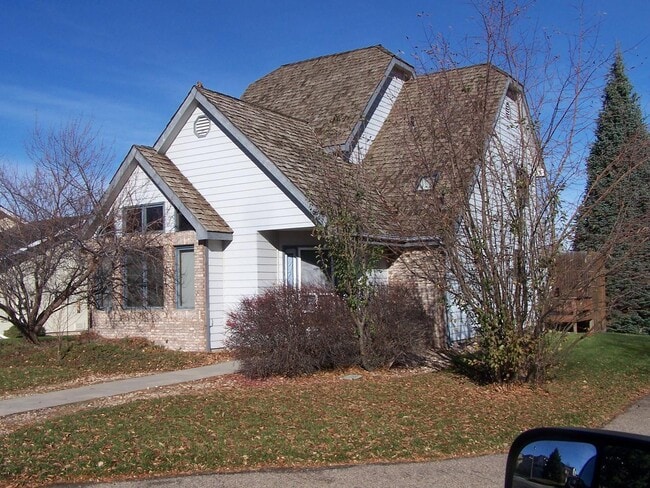 Building Photo - DH4937