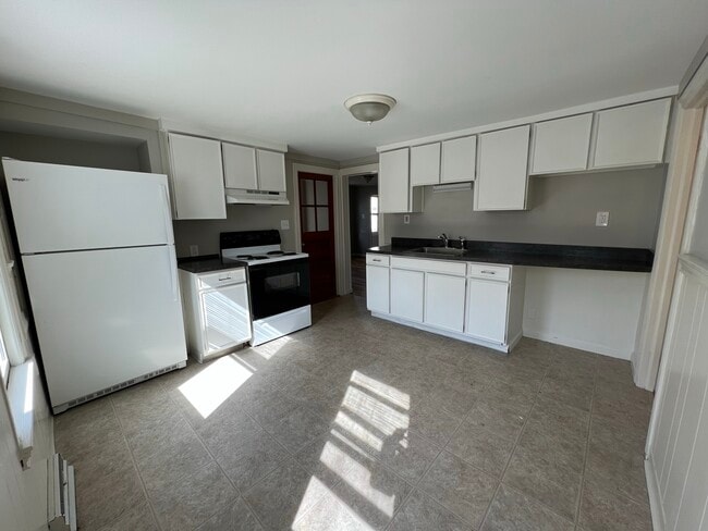Photo - 33 High St (Agawam, MA) Townhome