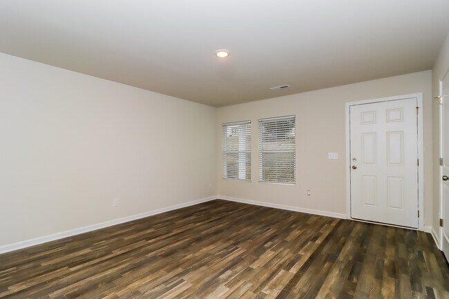 Foto del edificio - 212 Grassy Meadow Ln, Statesville, NC