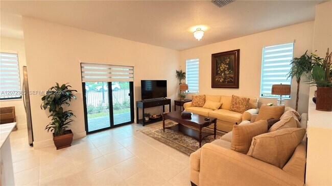 Foto del edificio - 8388 NW 49th St
