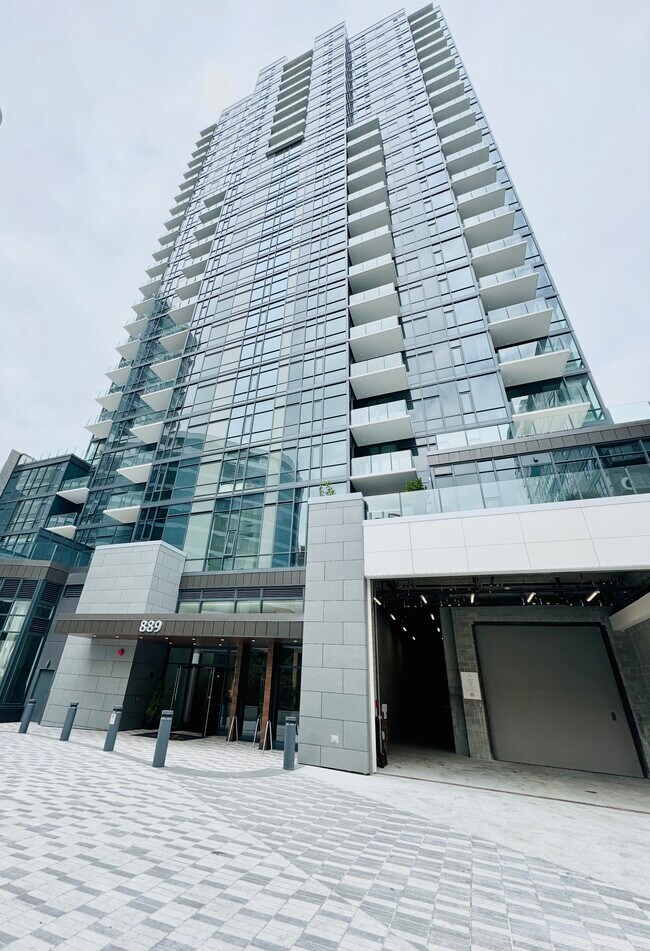 Foto del edificio - 889 103rd Ave NE