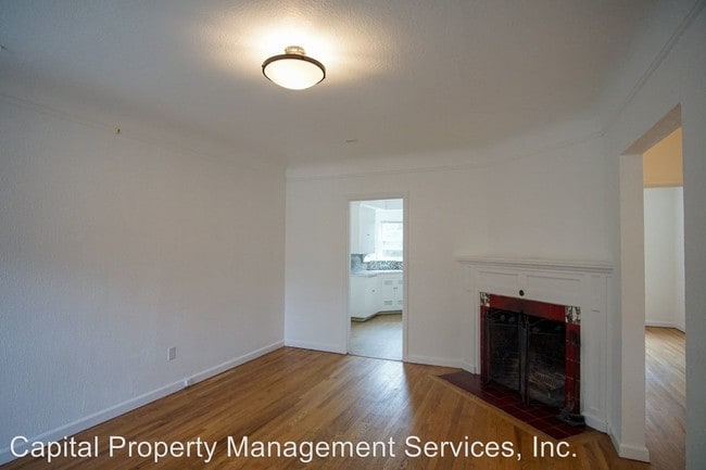 Building Photo - 1632 NE Prescott St