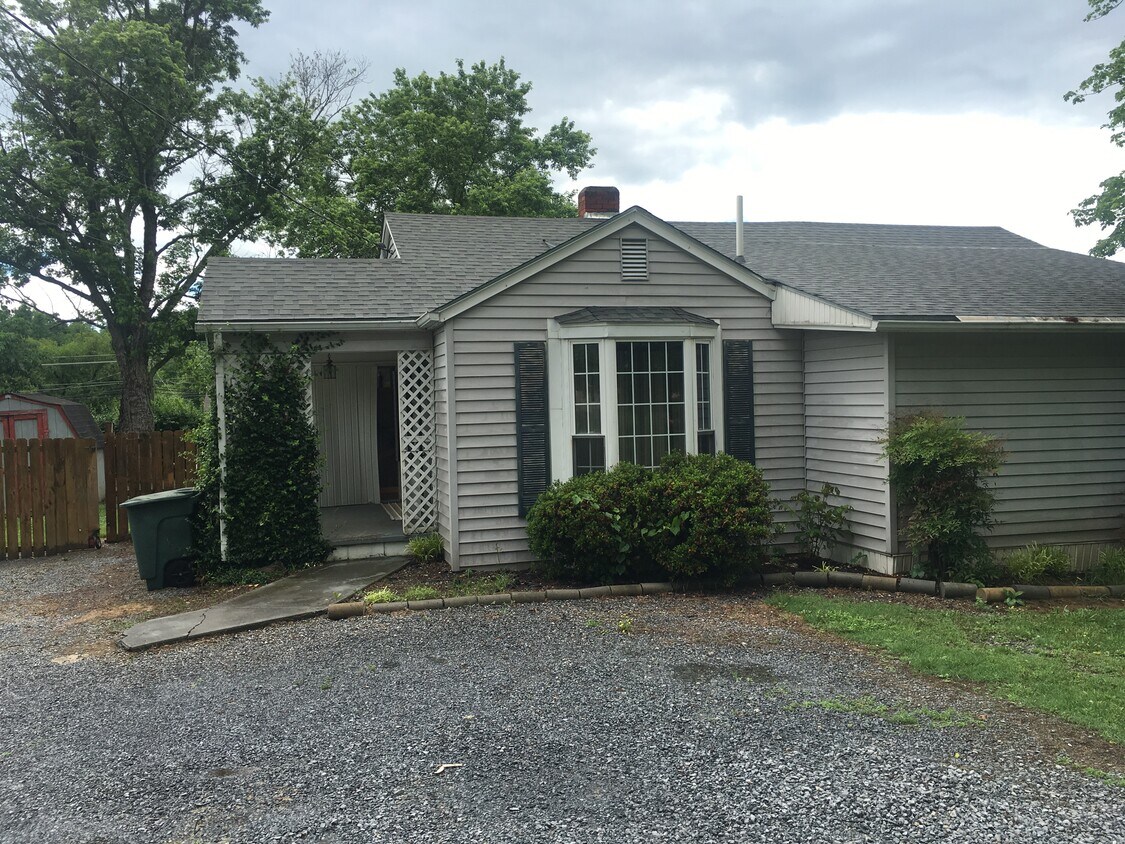 2027 Katelyn Dr, Elizabethton, TN 37643 House Rental in Elizabethton