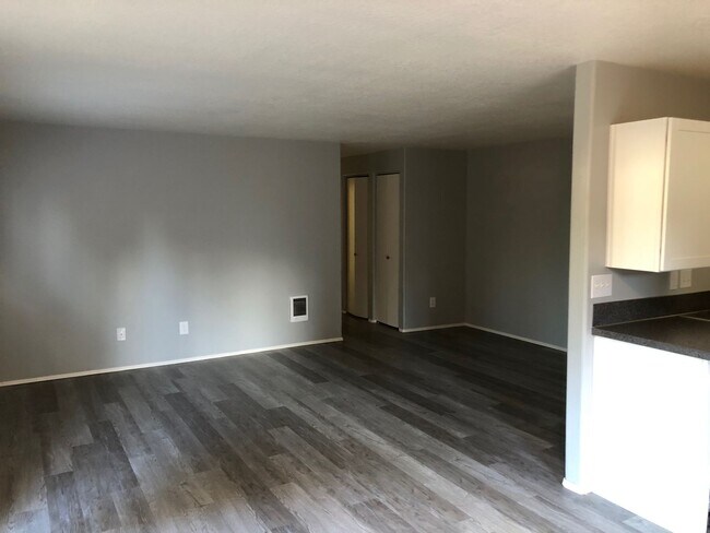 Building Photo - Two Bedroom Four-plex