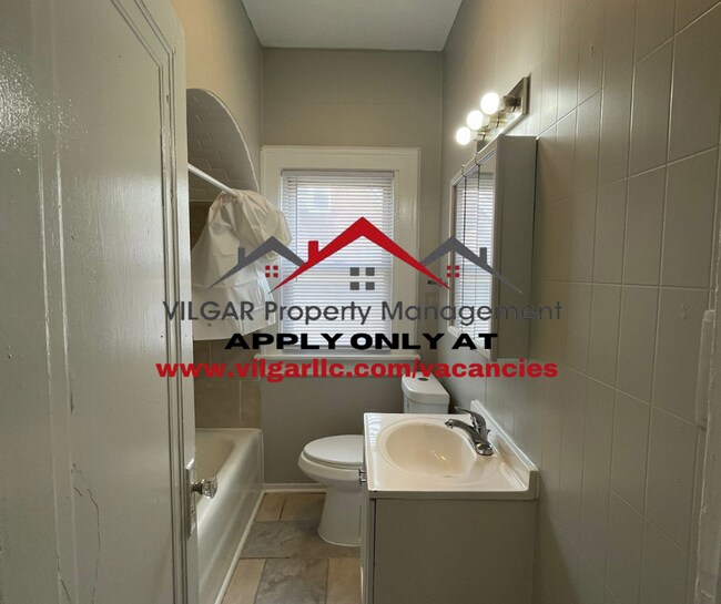 Foto del edificio - 3 bedrooms, 1 bathroom home in Gary, IN