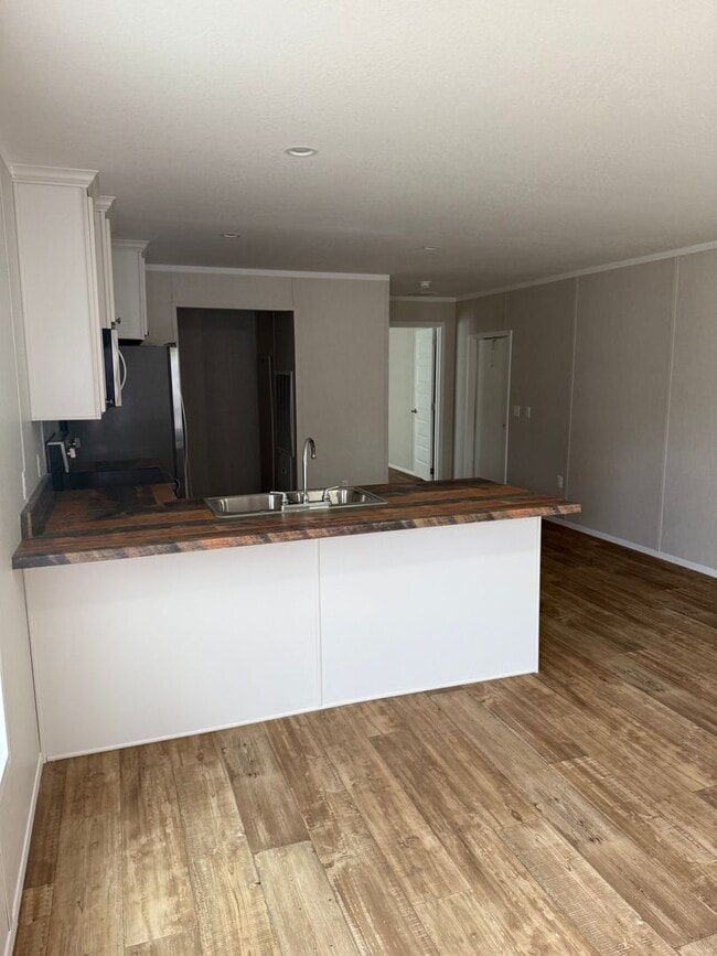 Foto del edificio - BRAND NEW-3 Bedroom / 2 Bath-LUXURY MOBILE HOME $ 1500 m/o