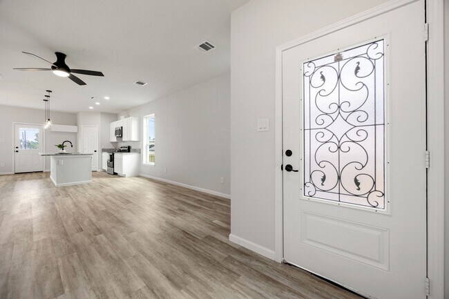 Foto del edificio - 8 Donna Ct