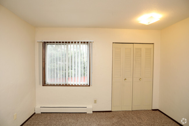 2HAB, 1BA - 802 ft² - Highland Park Apartments