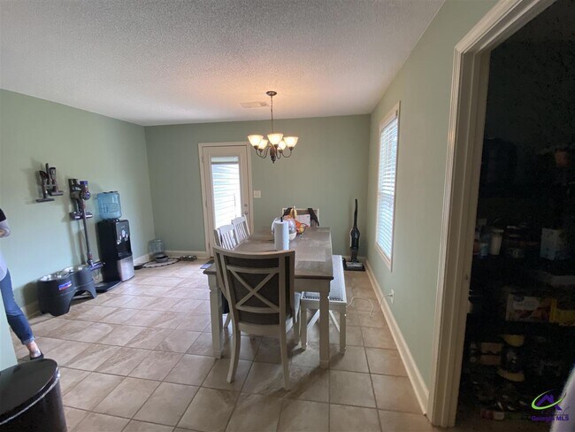 Foto del edificio - 552 Grand Ave