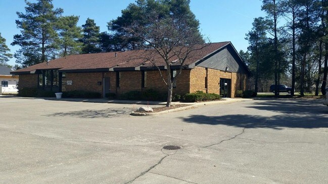 Foto del edificio - Prime commercial opportunity in Lake Orion