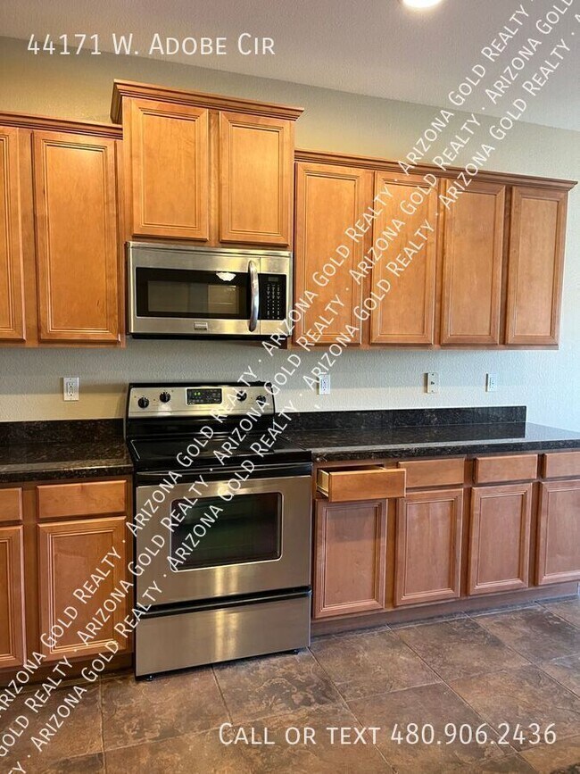 Building Photo - 44171 Adobe Cir