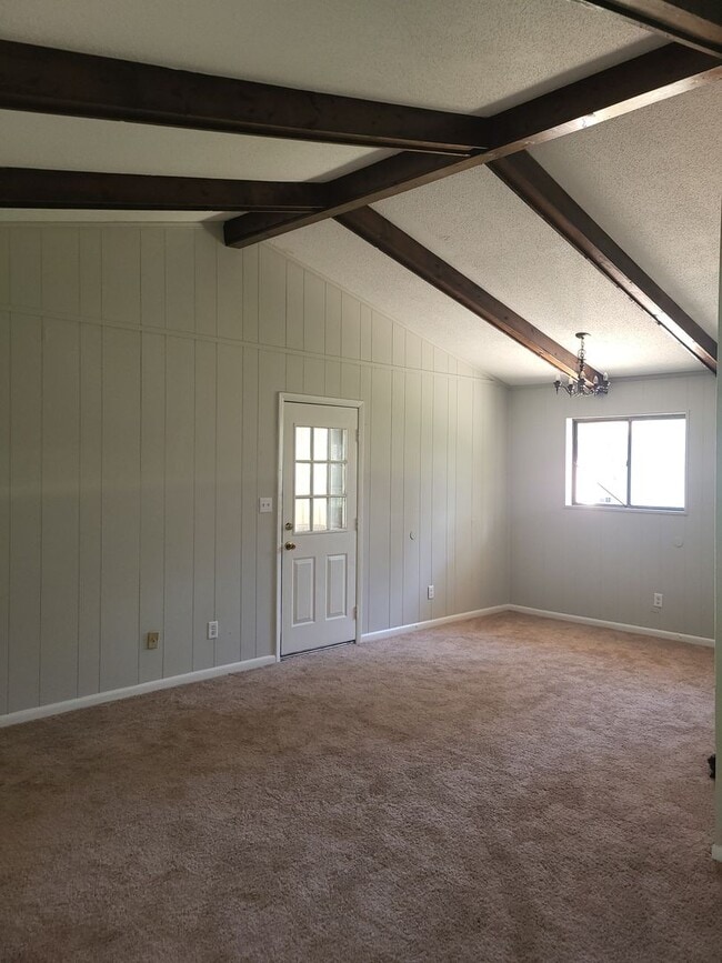 Foto del edificio - THREE BEDROOM, TWO BATH HOUSE