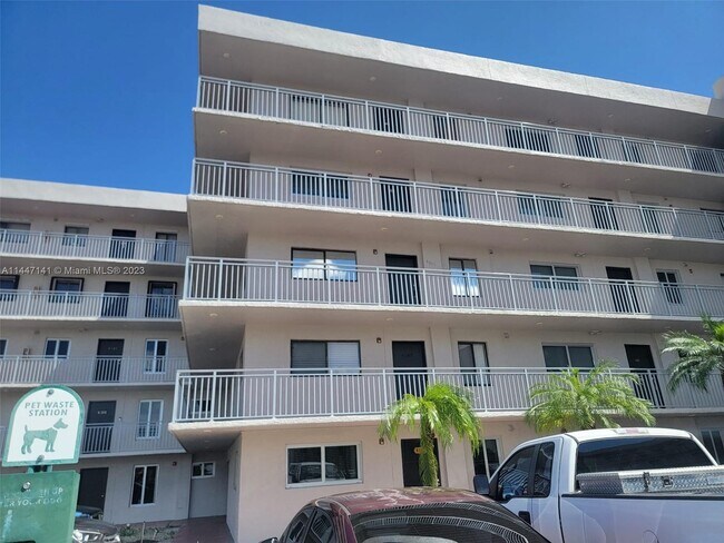 Building Photo - 9917 W Okeechobee Rd