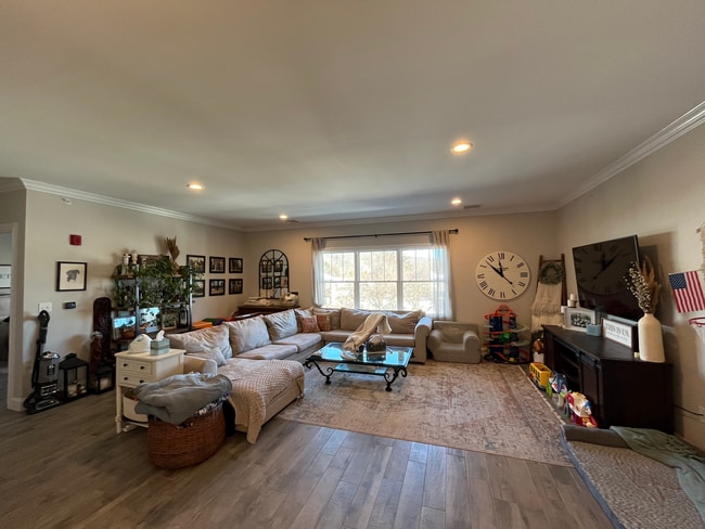 Building Photo - 62 Main St