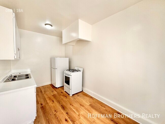 Foto del edificio - 739 Normandie Ave