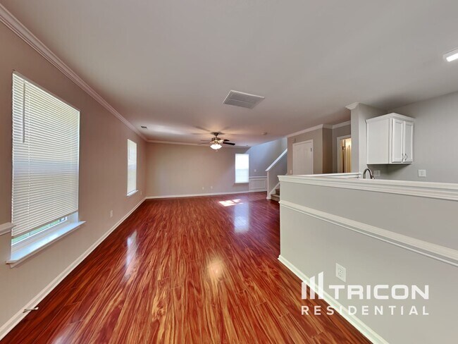 Foto del edificio - 6716 Commack Dr