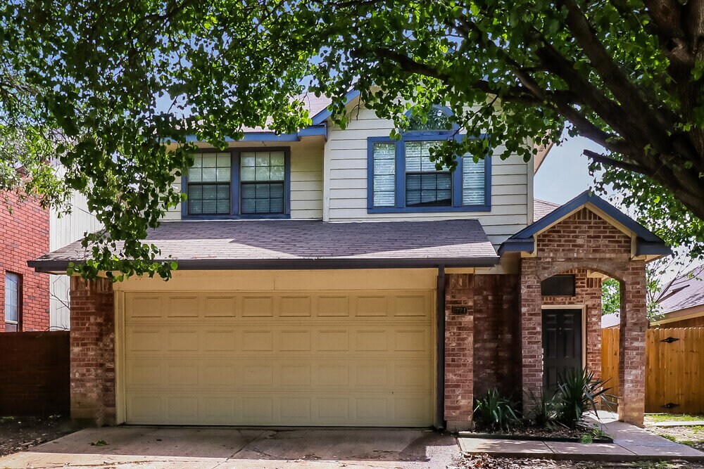 Primary Photo - 6724 Driffield Cir E