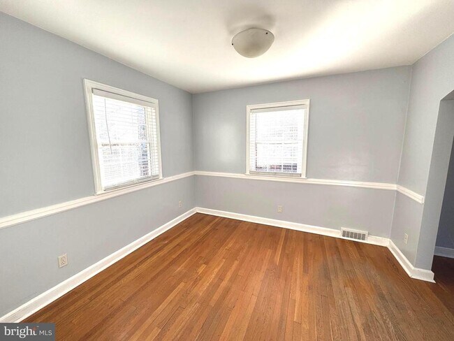 Foto del edificio - 3710 3rd St S