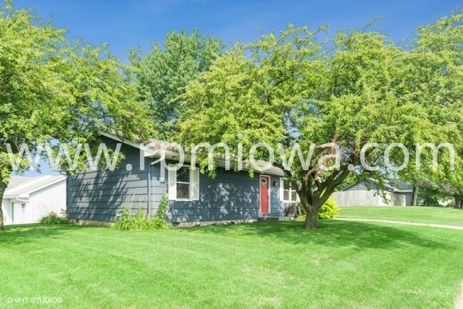Building Photo - COZY RANCH!! 3 Bed, 1 Bath in Altoona