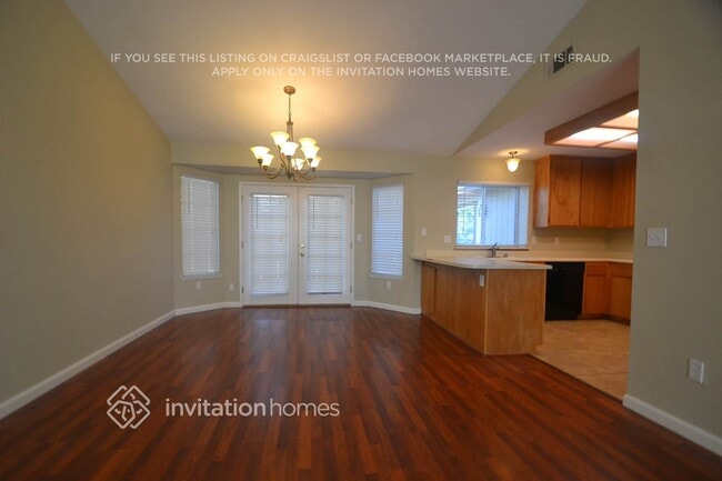 Building Photo - 303 Hampshire Ct