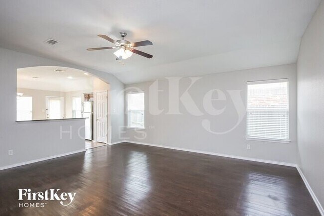 Building Photo - 2037 Cattle Creek Rd