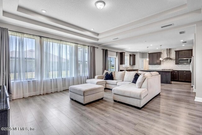 Foto del edificio - 23 Catesby Ln