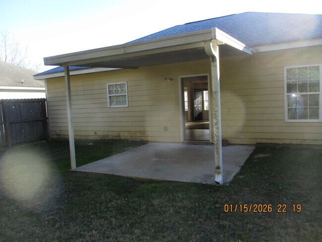 Building Photo - 115 Laurelwood Ct