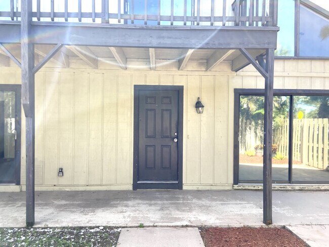 Building Photo - 1587 39th Ave