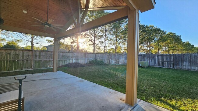 Foto del edificio - 9407 Herons Grove Ln