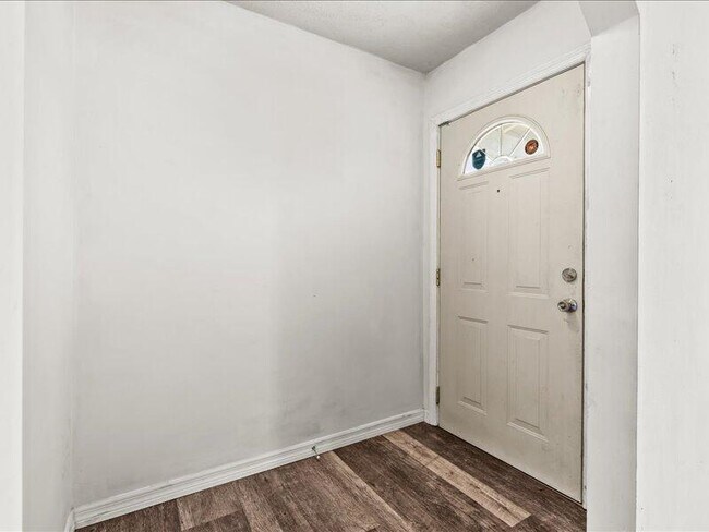 Building Photo - 1297 SE Floresta Dr