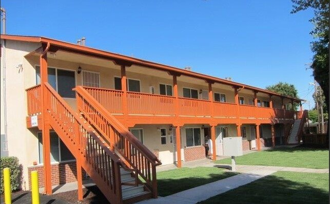 Primary Photo - 313 Campus Way