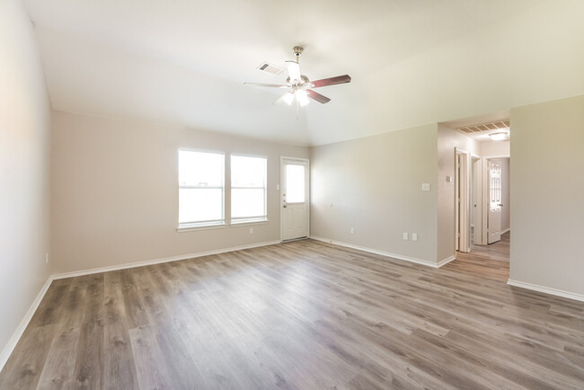 Foto del edificio - 1013 Bainbridge Ln