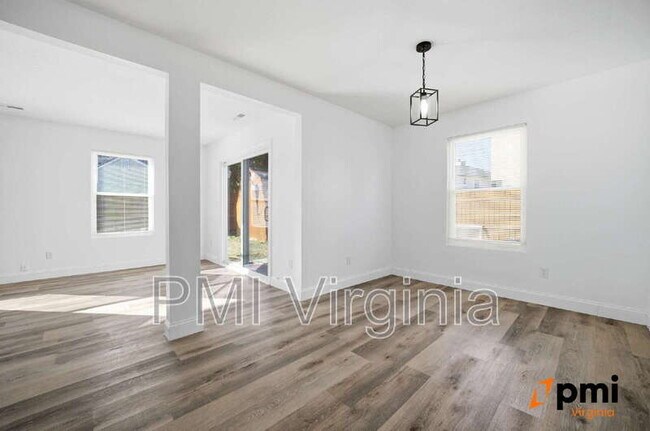 Foto del edificio - 1143 Clear Springs Rd