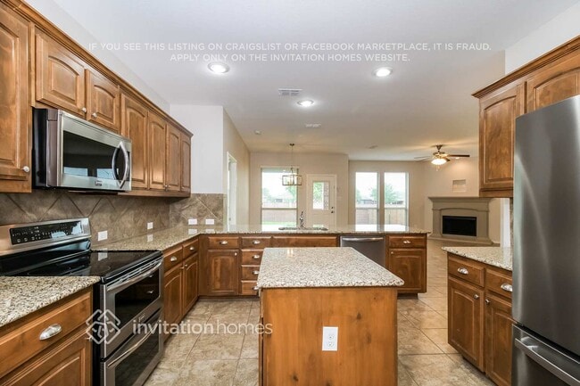 Building Photo - 3232 Tamarack Ln
