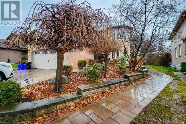 Building Photo - 102 Bonaparte Way